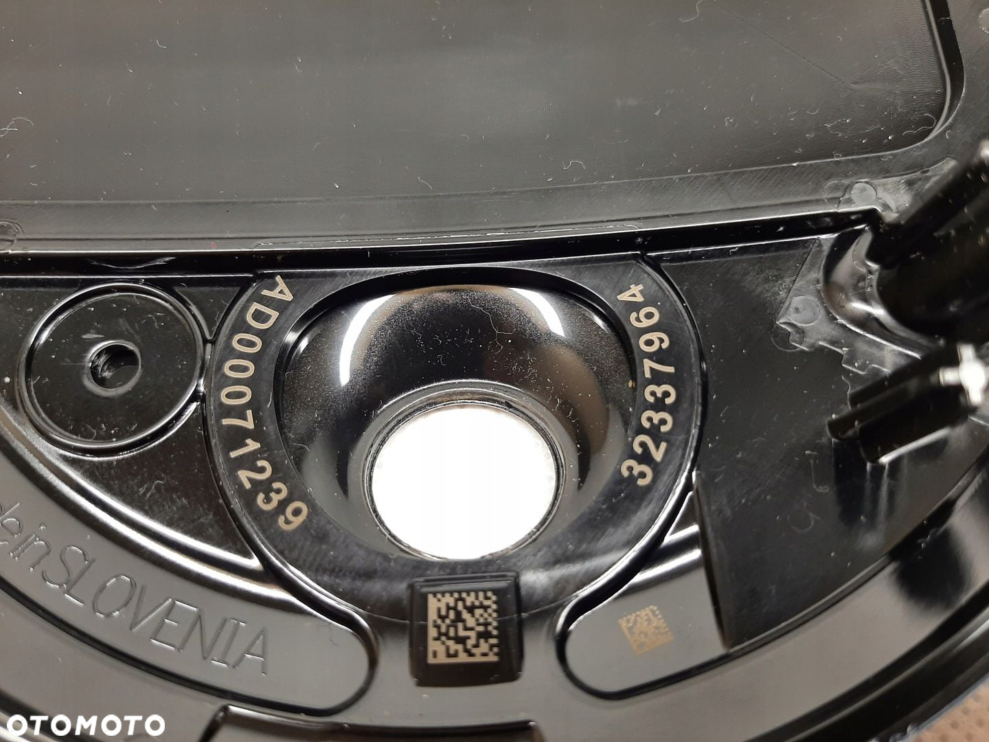 Volvo V90 XC90 S90 Znaczek Emblemat 32337964 NOWY - 5