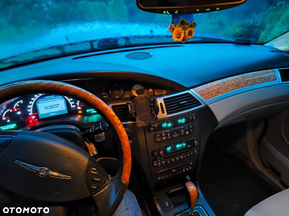 Chrysler Pacifica - 13