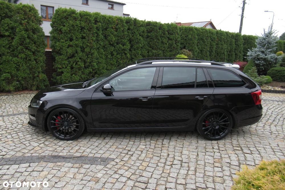 Skoda Octavia 2.0 TDI DSG RS - 11