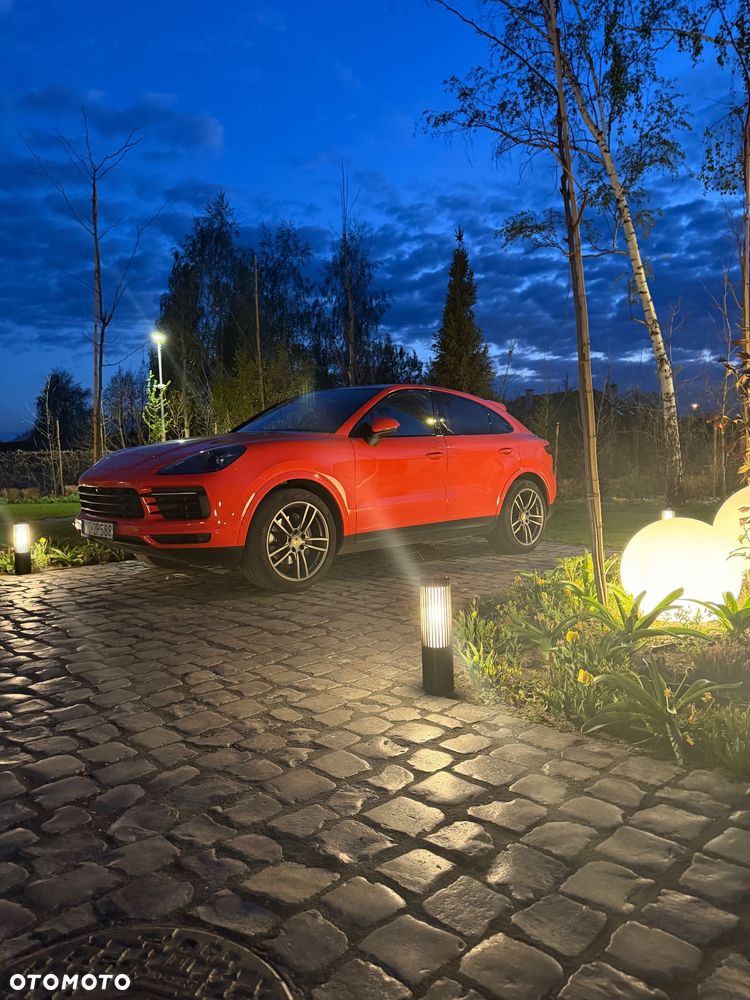 Porsche Cayenne - 1