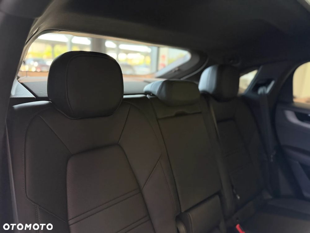 Porsche Cayenne E-Hybrid PHEV Black Edition - 26