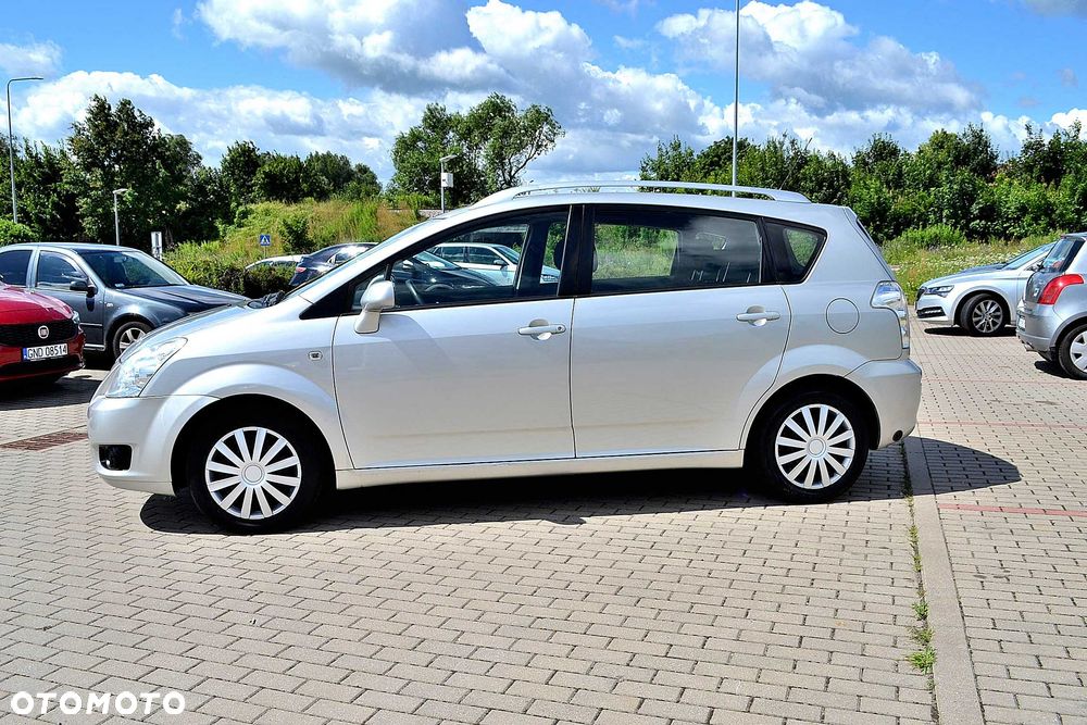 Toyota Corolla Verso - 7