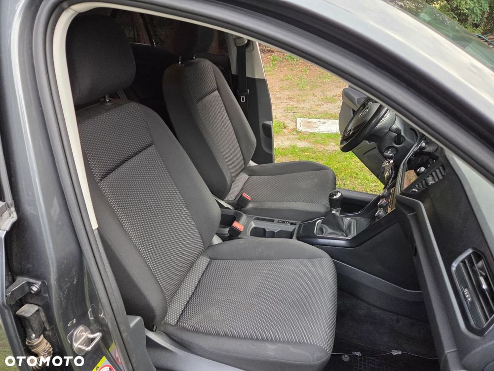 Volkswagen T-Roc - 19