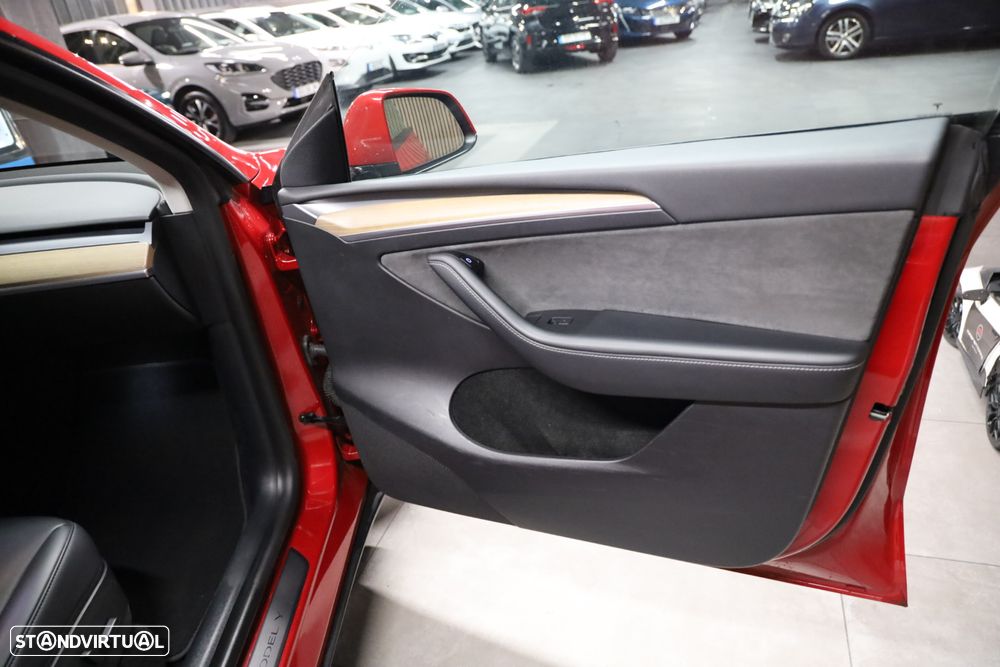 Tesla Model Y Long Range Tração Integral - 13