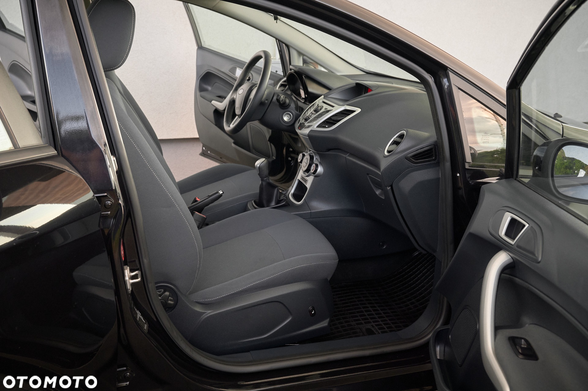 Ford Fiesta - 22
