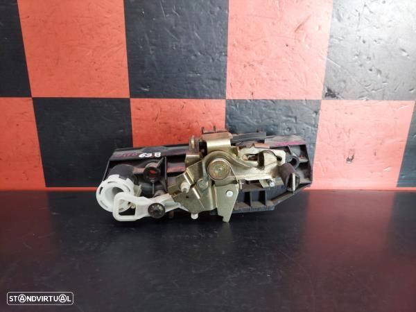 Puxador Porta Mala Mercedes-Benz Vito Caixa (638) - 2