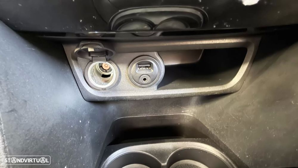 Peugeot 2008 BlueHDi 100 Allure - 19