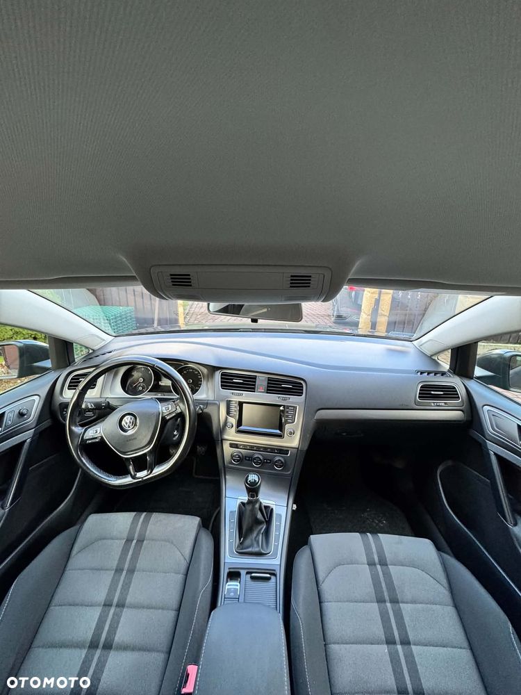 Volkswagen Golf - 9