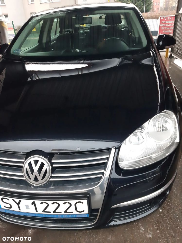 Volkswagen Jetta 1.6 TDI DPF Trendline - 18