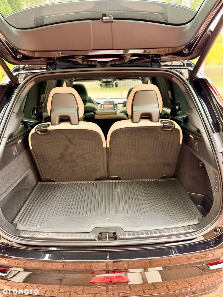 Volvo XC 90 - 7