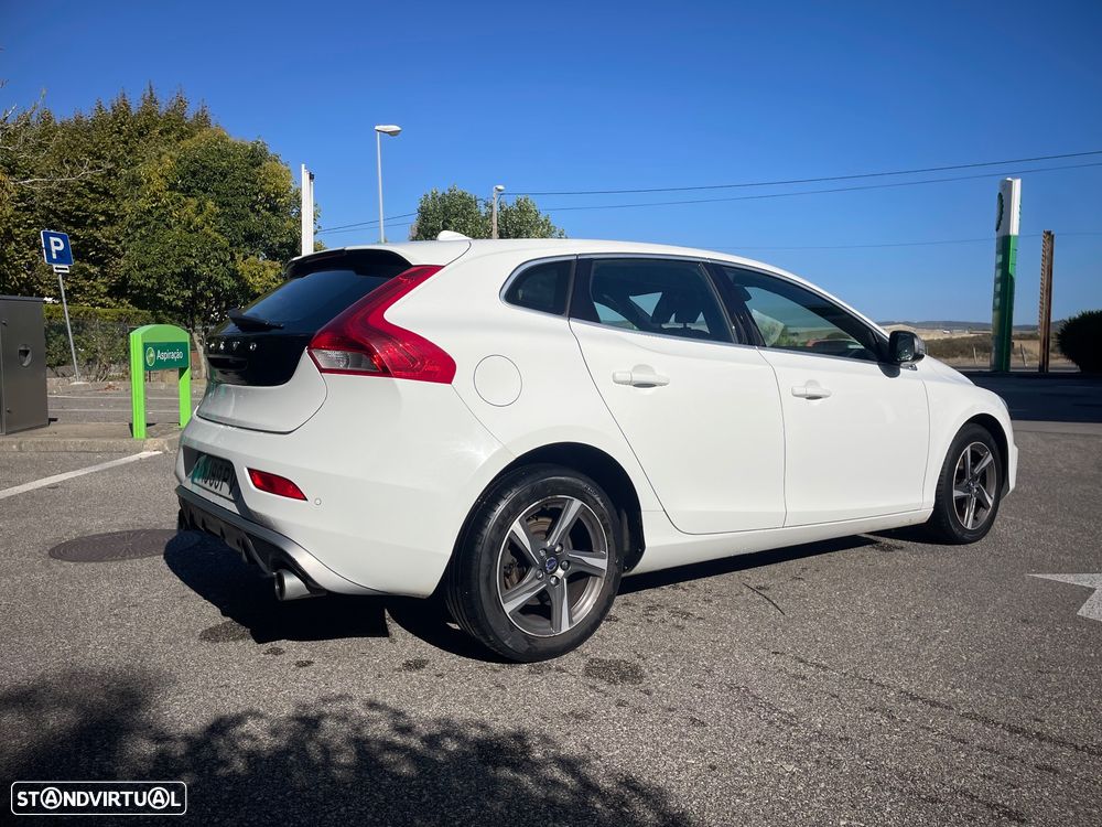 Volvo V40 2.0 D2 R-Design - 4
