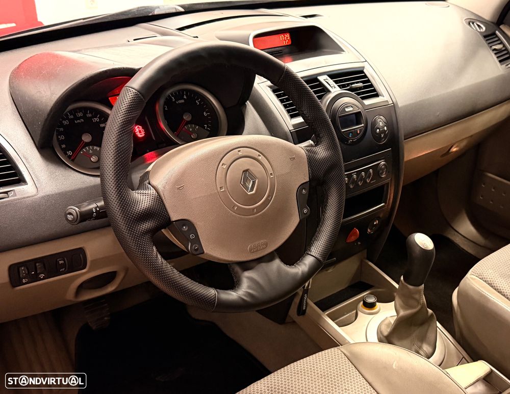 Renault Mégane 1.5 dCi Dynamique Luxe - 5