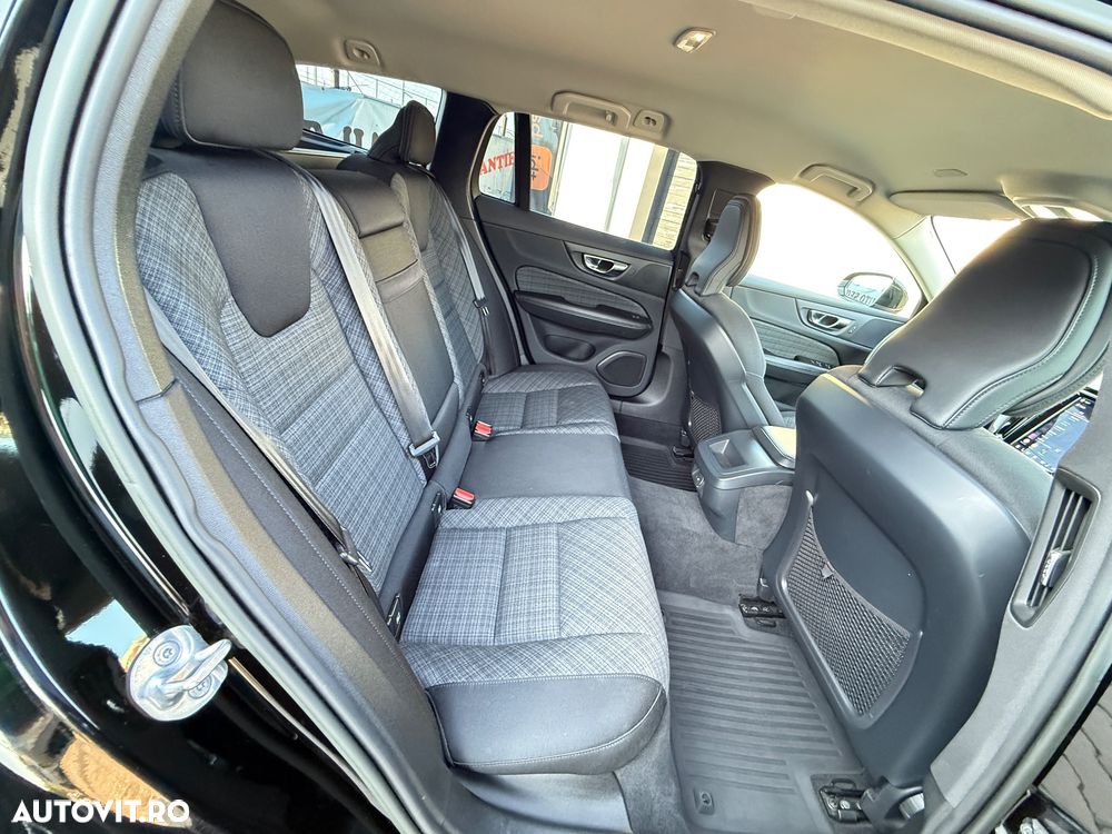 Volvo V60 B4 MHEV AT8 FWD Momentum - 8