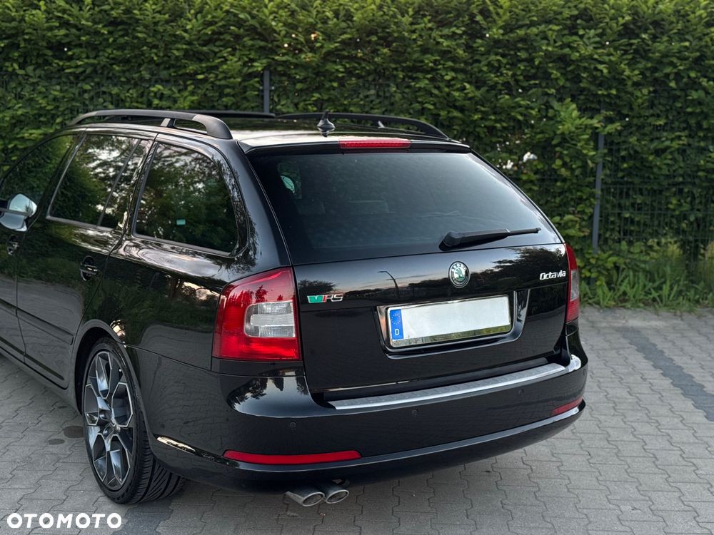 Skoda Octavia 2.0 TDI CR DPF DSG RS - 16