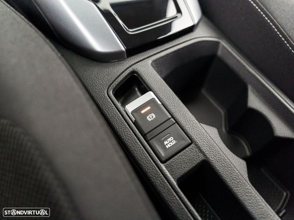 VW T-Roc 1.0 TSI Urban - 23