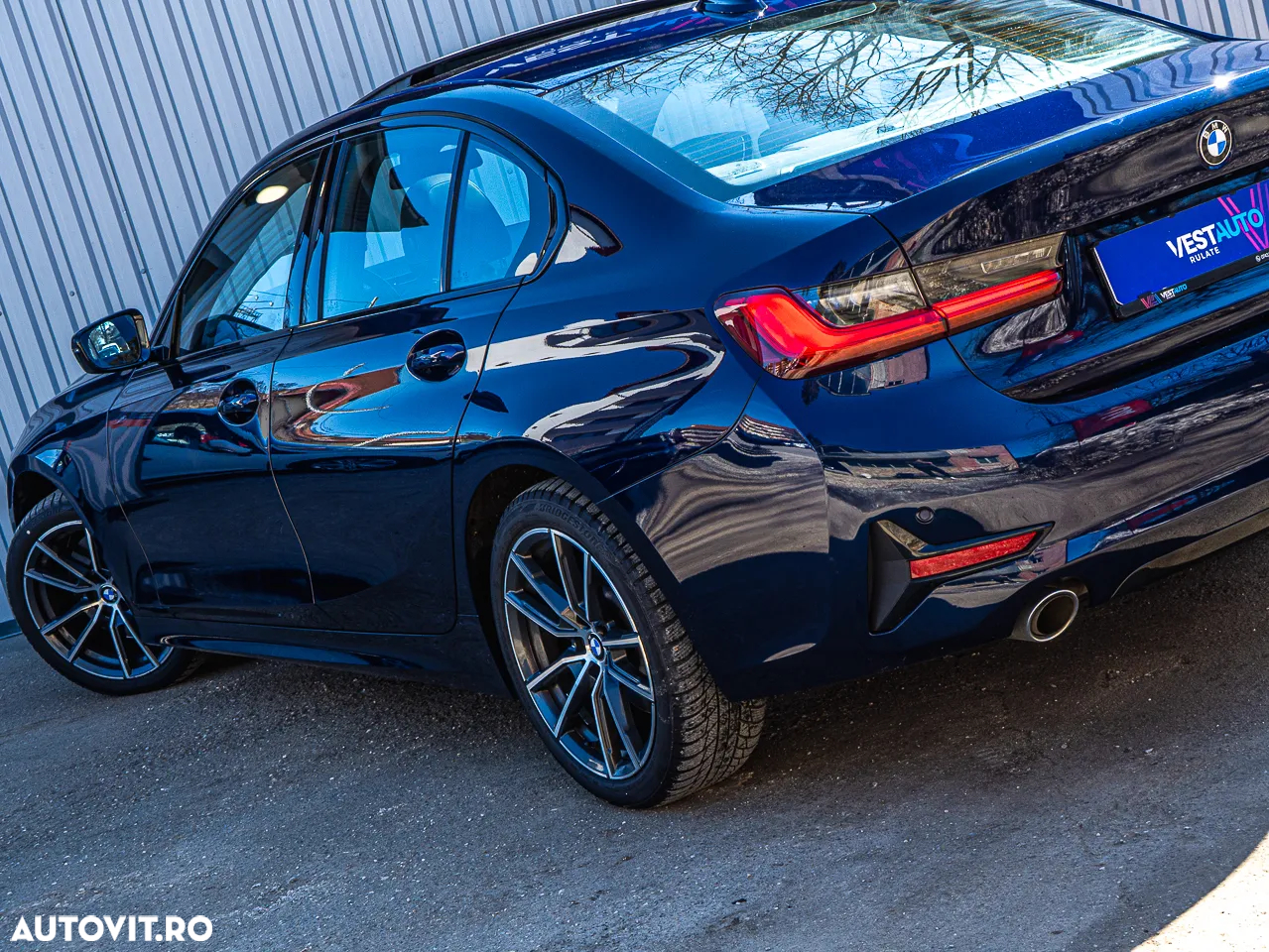 BMW Seria 3 330i AT - 11