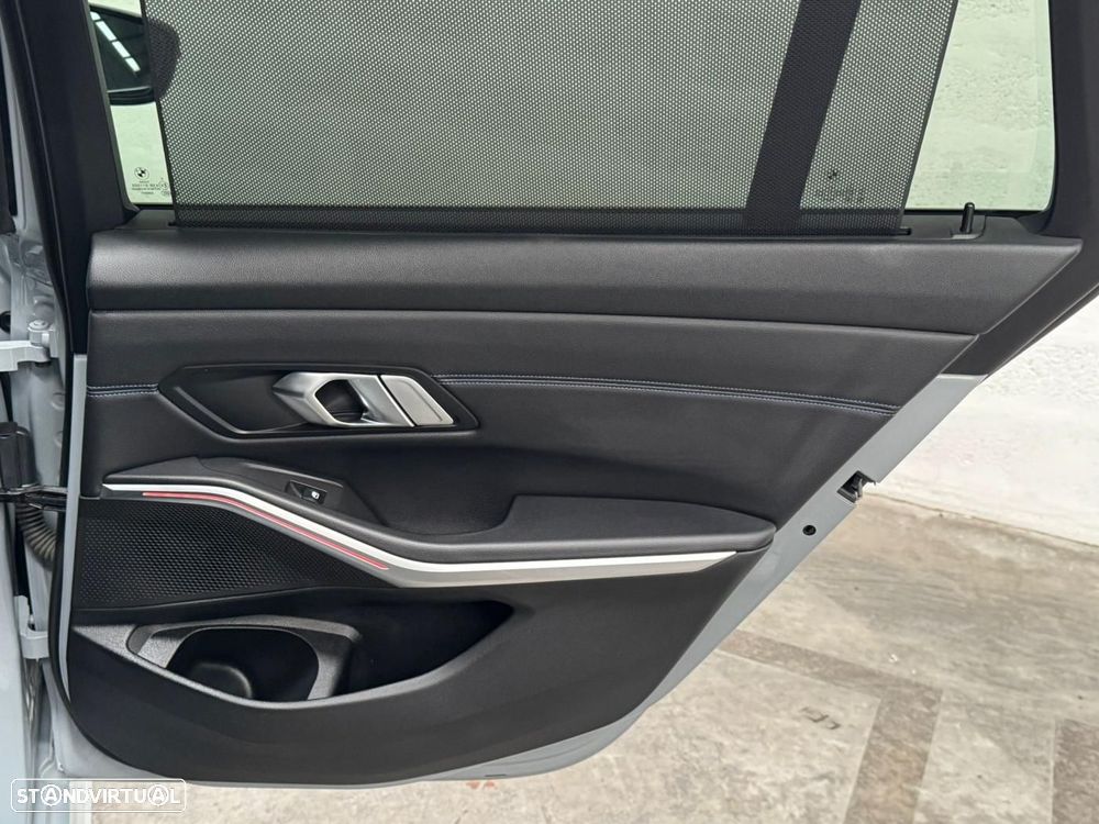 BMW 330 e Touring Pack M Auto - 49