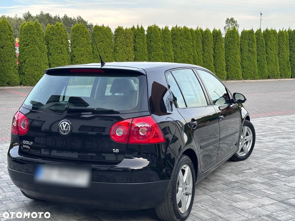 Volkswagen Golf 1.6 Highline - 2