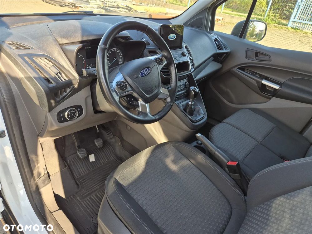 Ford Transit Connect - 8