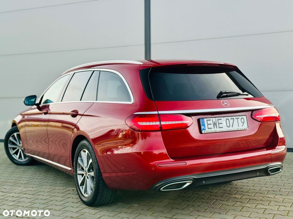 Mercedes-Benz Klasa E 220 d 9G-TRONIC Exclusive - 13