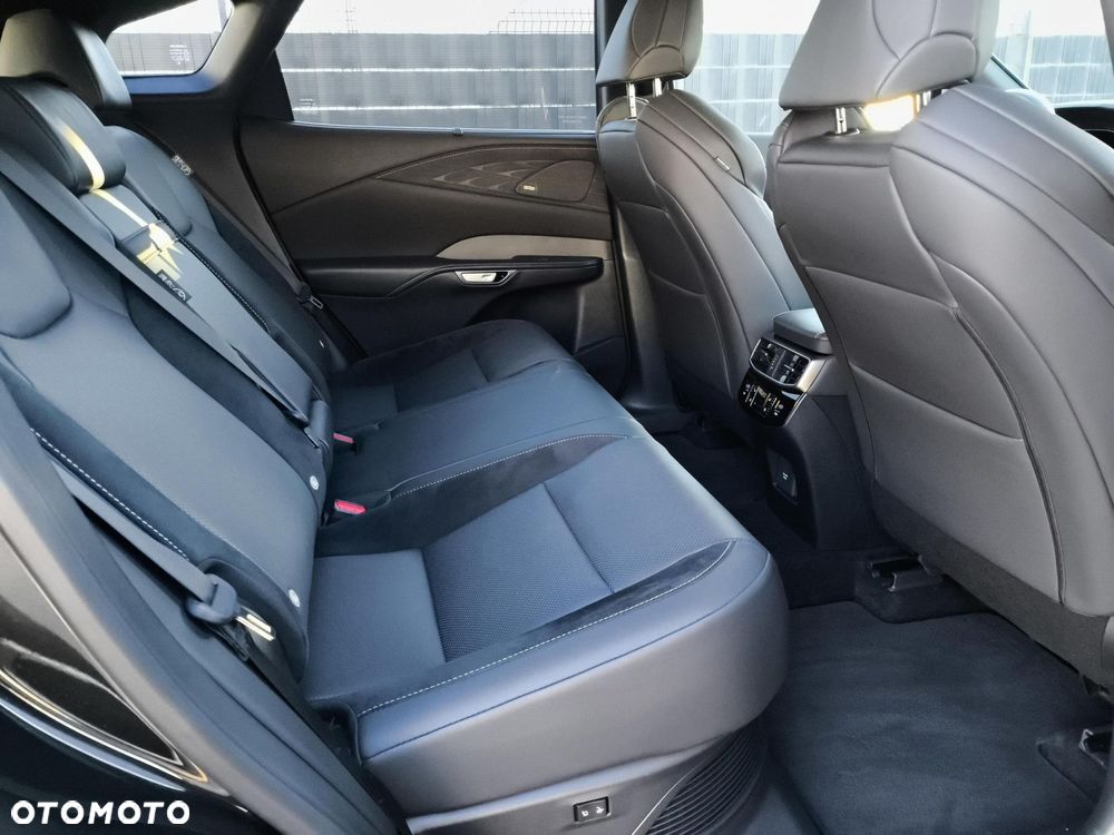 Lexus RX - 13