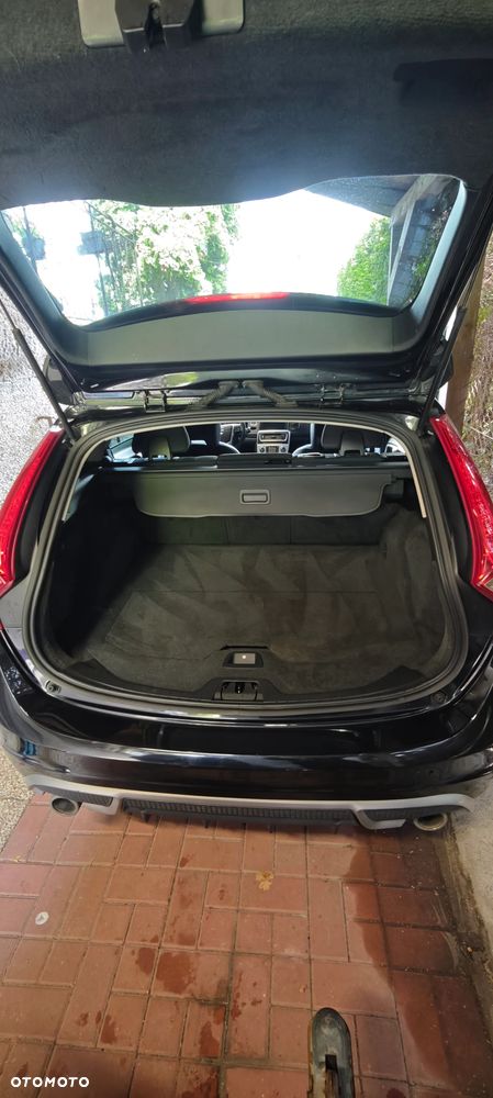 Volvo V60 D3 R-Design - 8