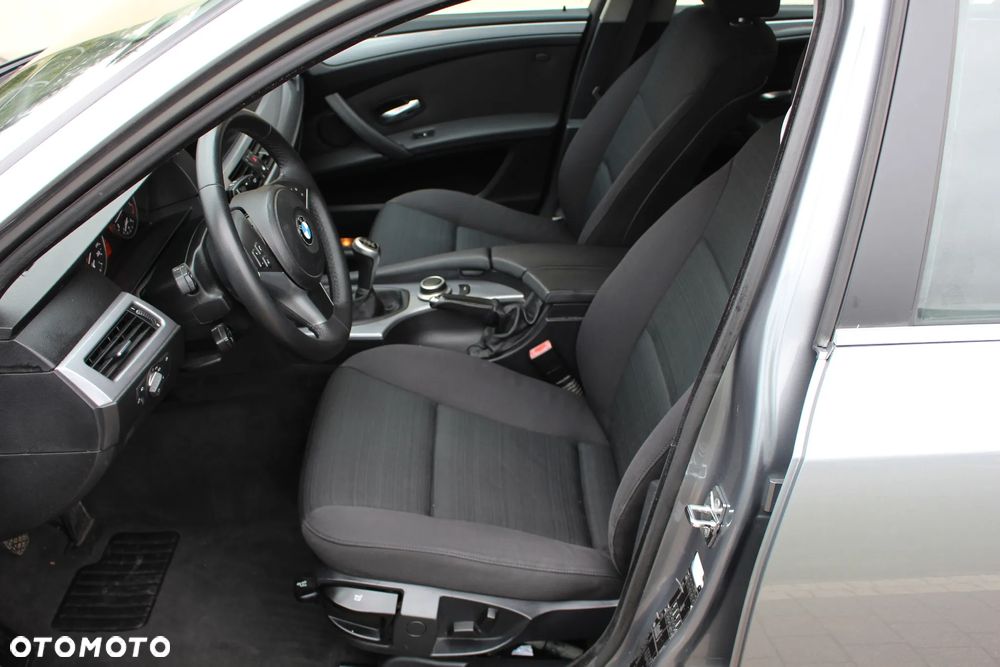 BMW Seria 5 523i Edition Exclusive - 12