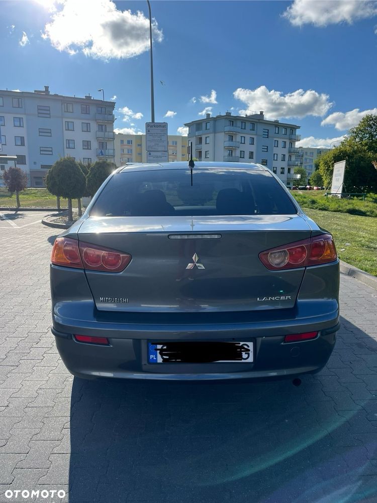 Mitsubishi Lancer - 8