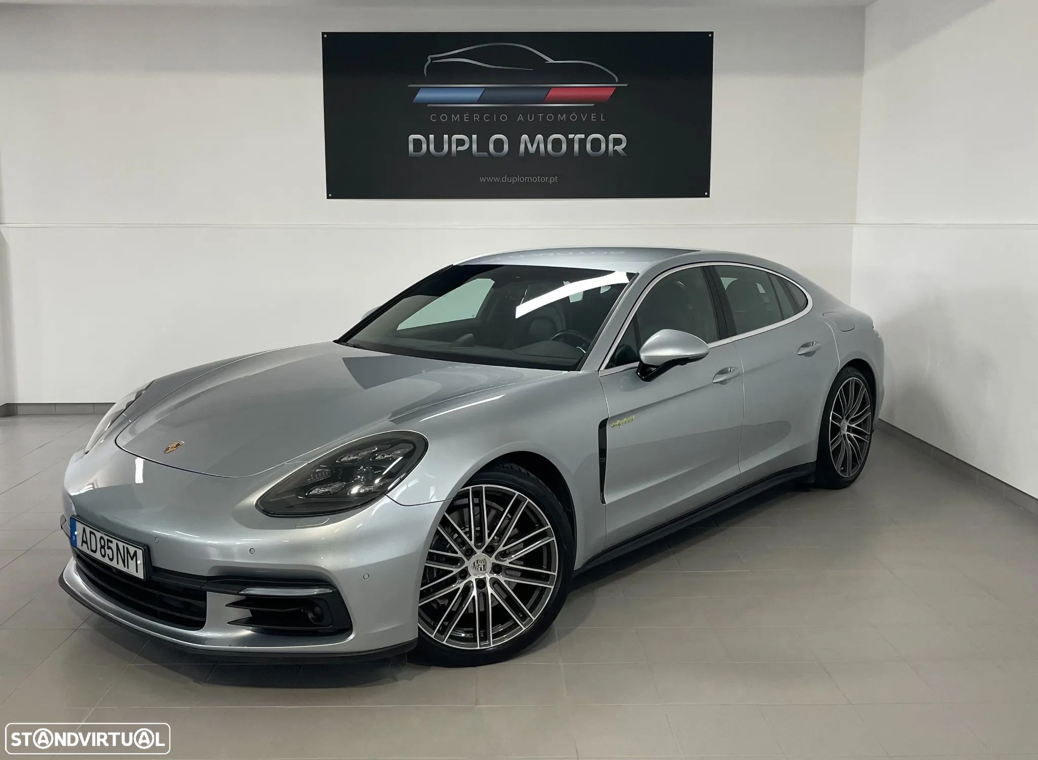 Porsche Panamera 4 E-Hybrid - 1