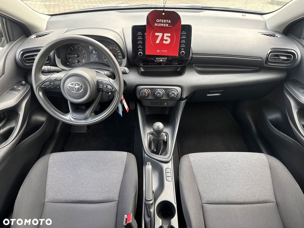 Toyota Yaris - 10