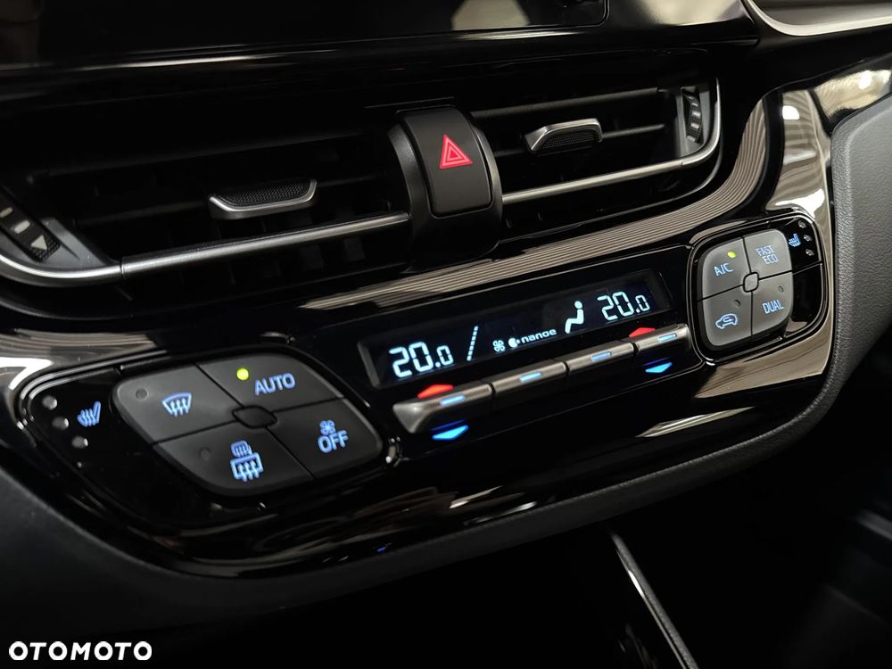 Toyota C-HR 2.0 Hybrid Executive - 23