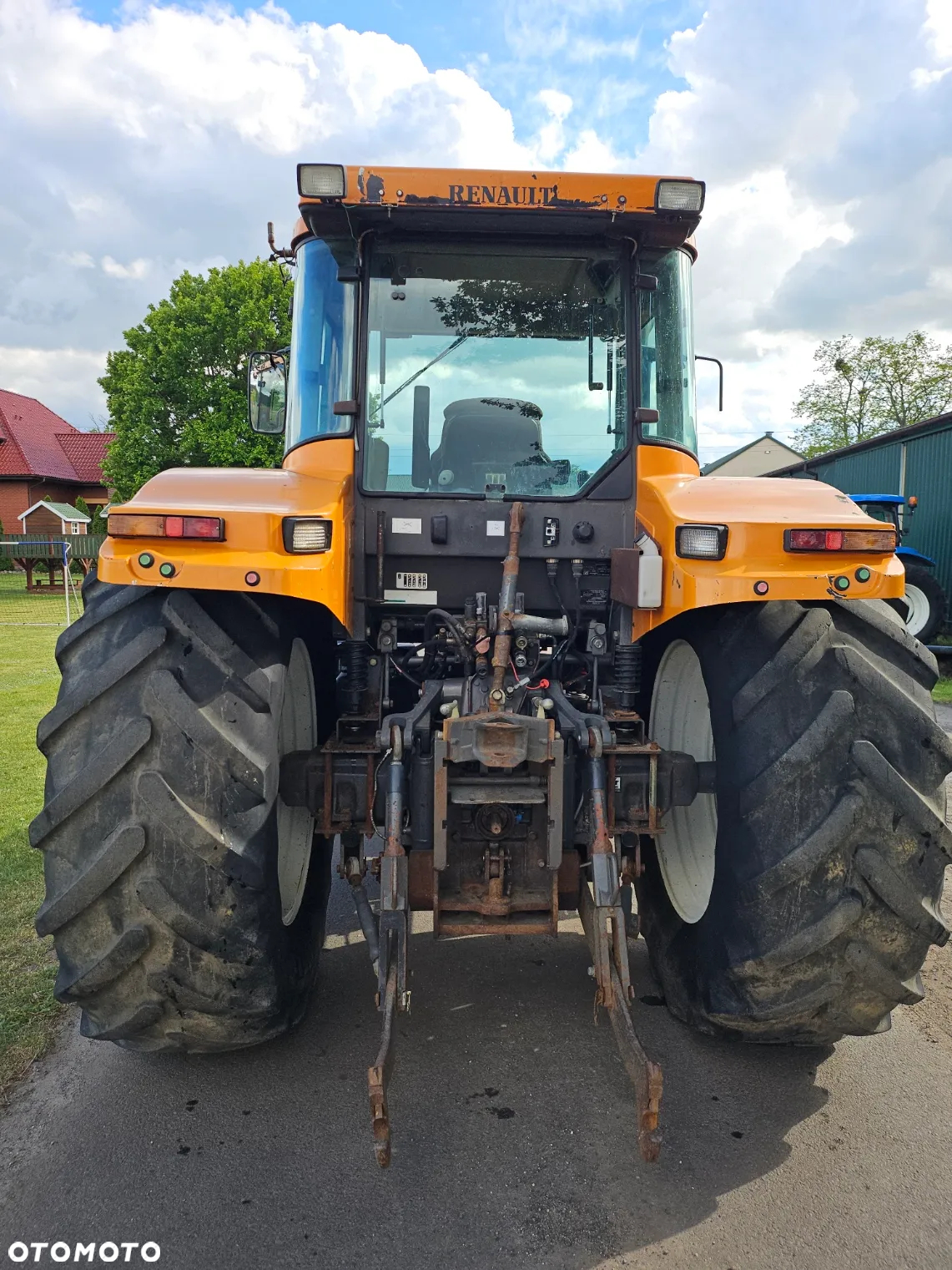 Renault ARES 640 - 4
