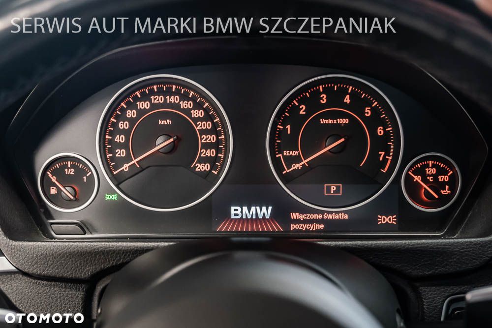 BMW Seria 3 330i M Sport - 14