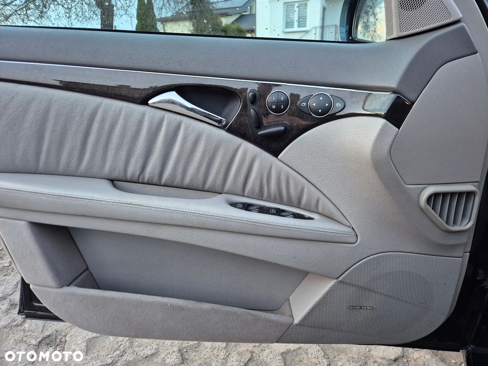 Mercedes-Benz Klasa E 320 T Avantgarde - 17