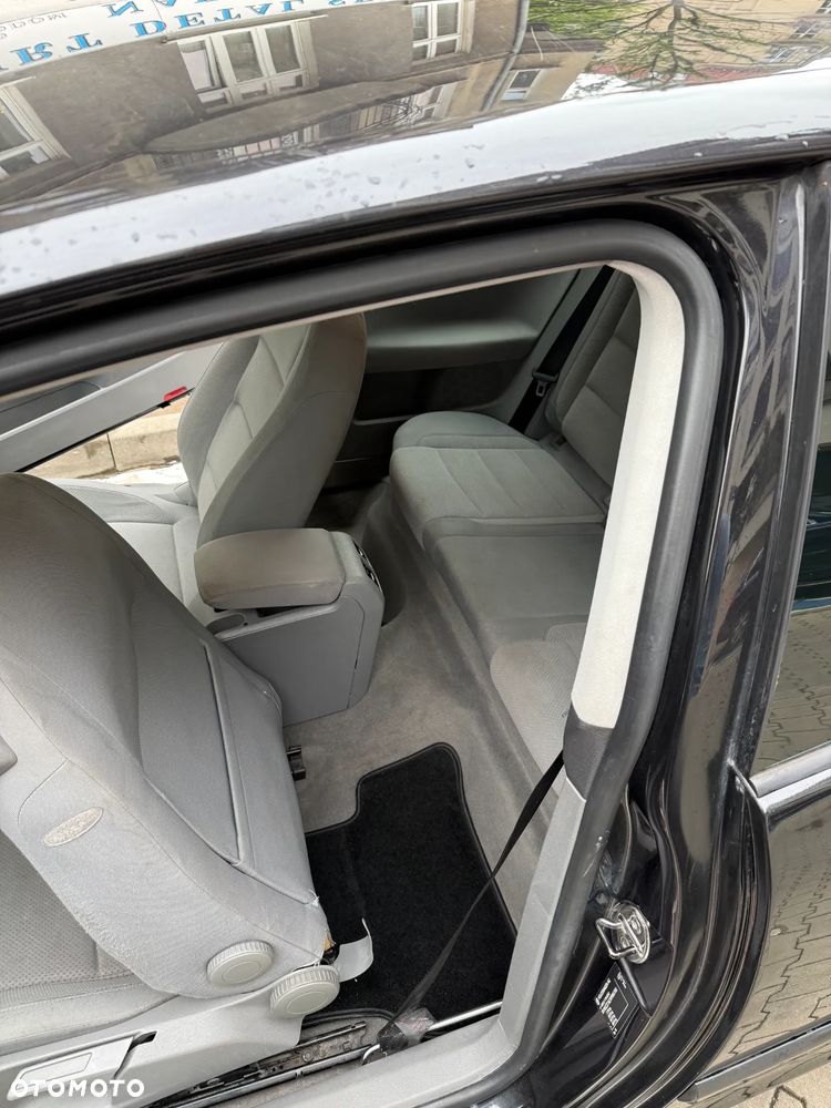 Volkswagen Golf 1.6 FSI Comfortline - 18