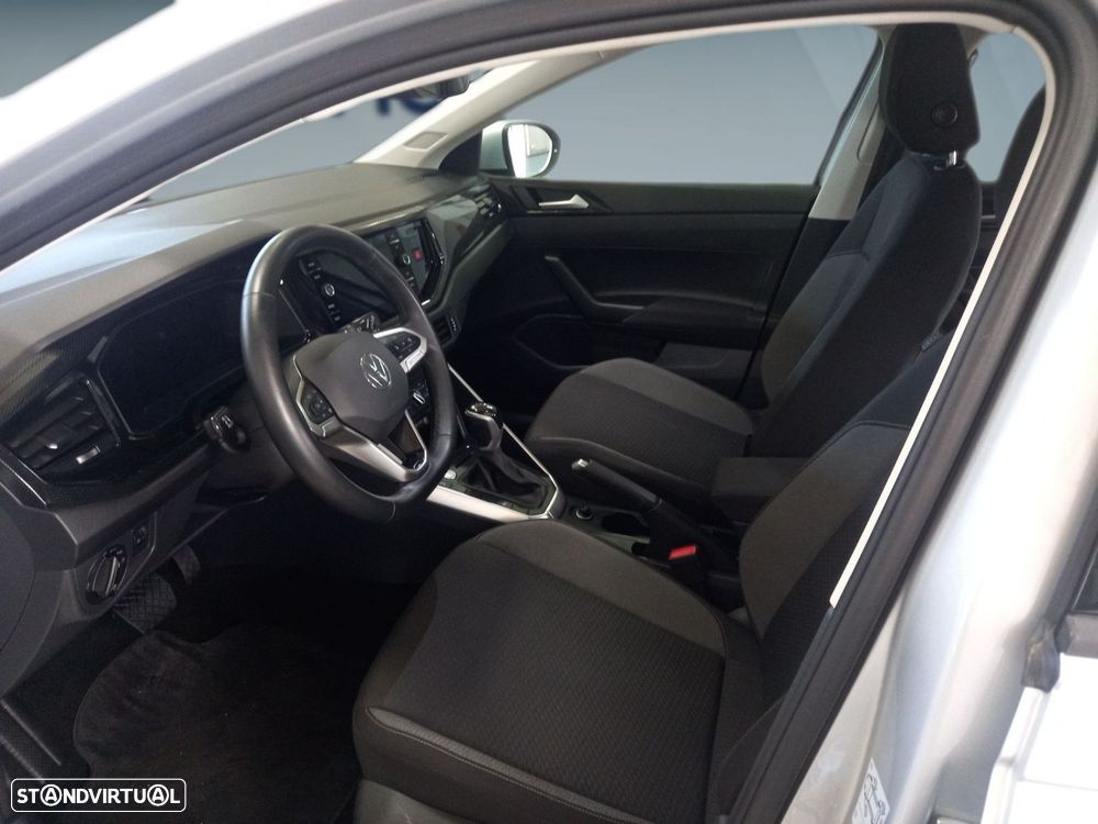 Volkswagen Taigo 1.0 TSI Urban DSG — fotografia 14
