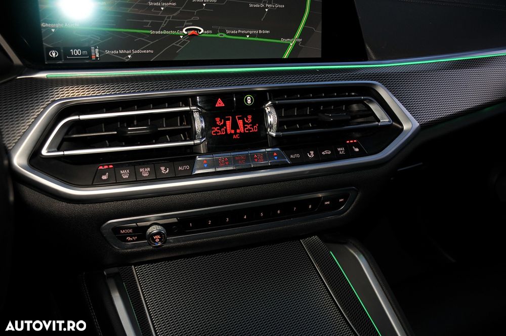 BMW X6 xDrive30d - 11