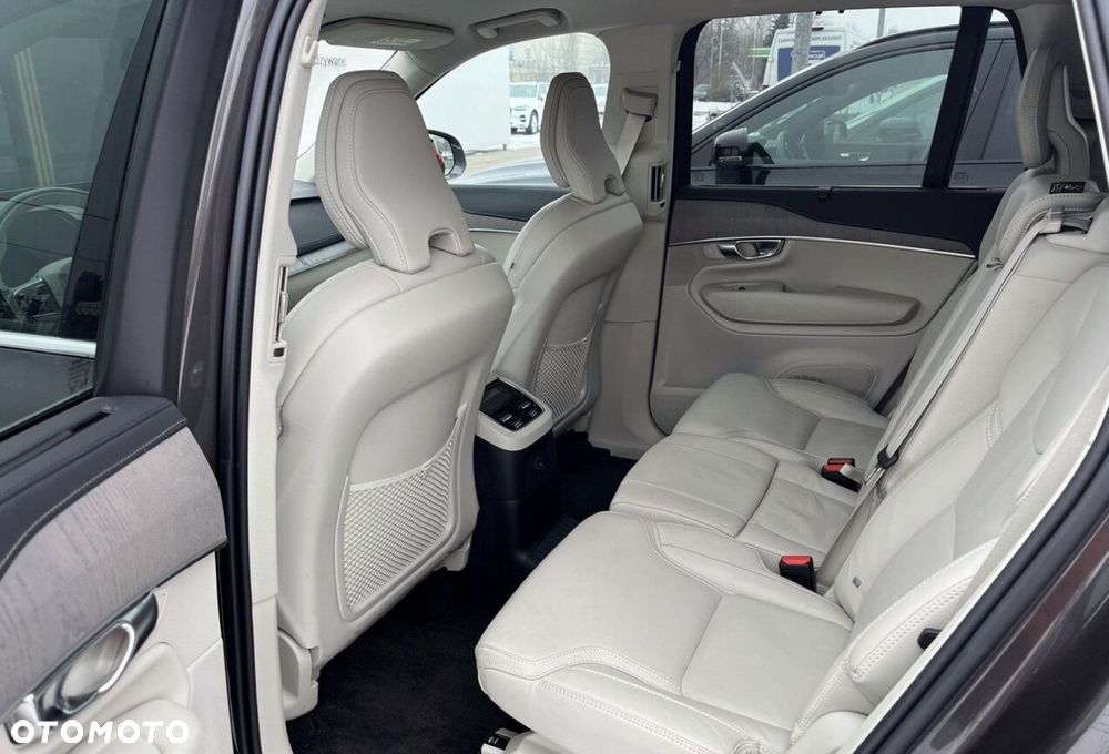 Volvo XC 90 - 11