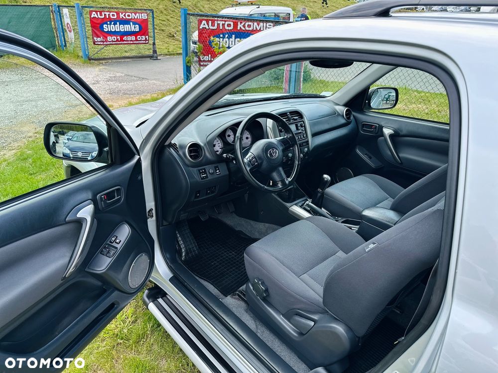 Toyota RAV4 - 21