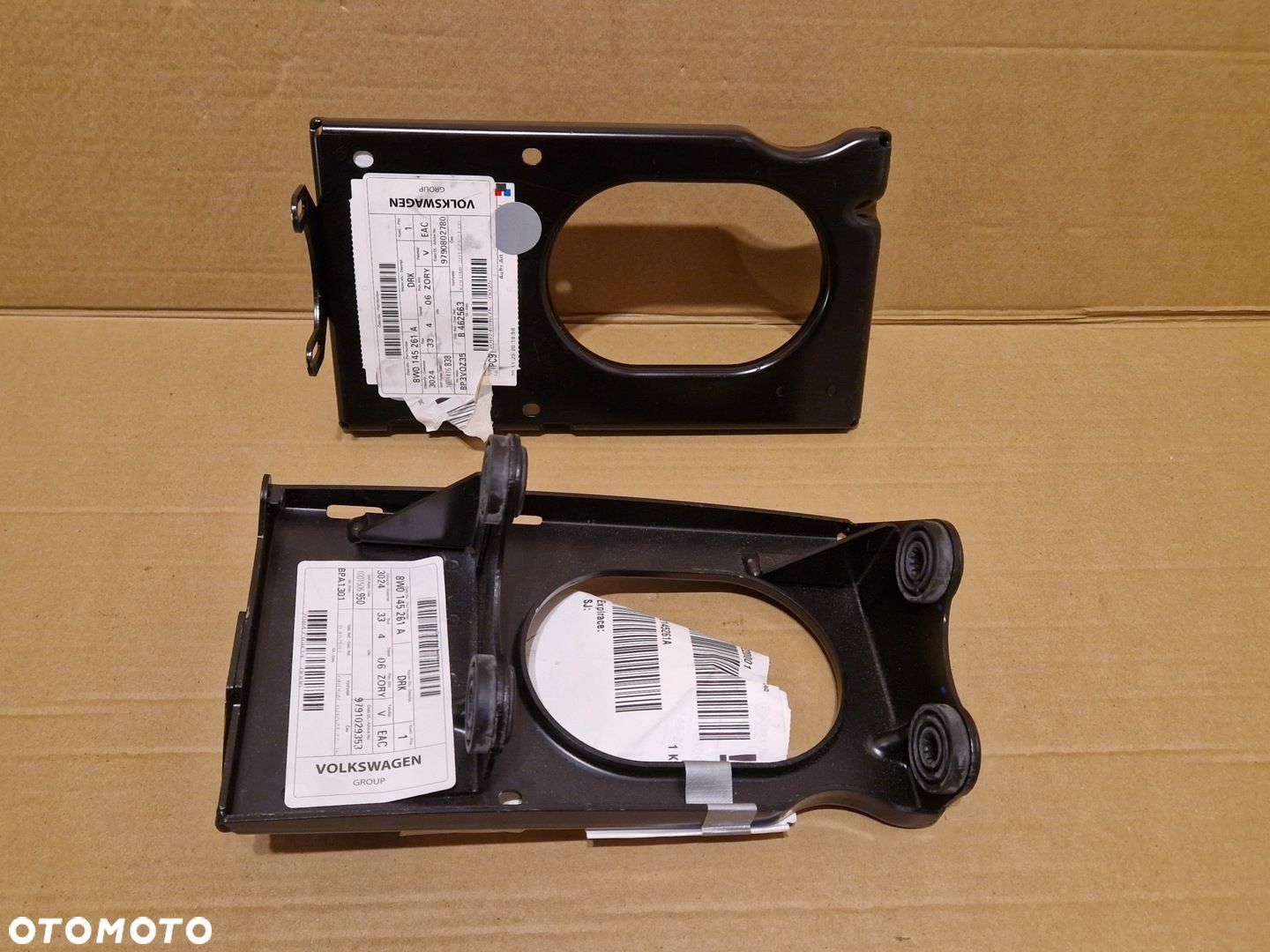 Audi RS4 RS5 UCHWYT ŁAPA MOCOWANIE INTERCOOLERA 8W0145261A NOWY ORYGINAŁ - 1