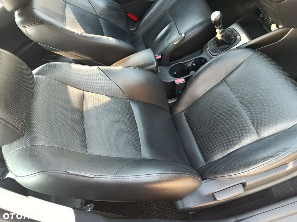 Hyundai i30 2.0 Premium - 38
