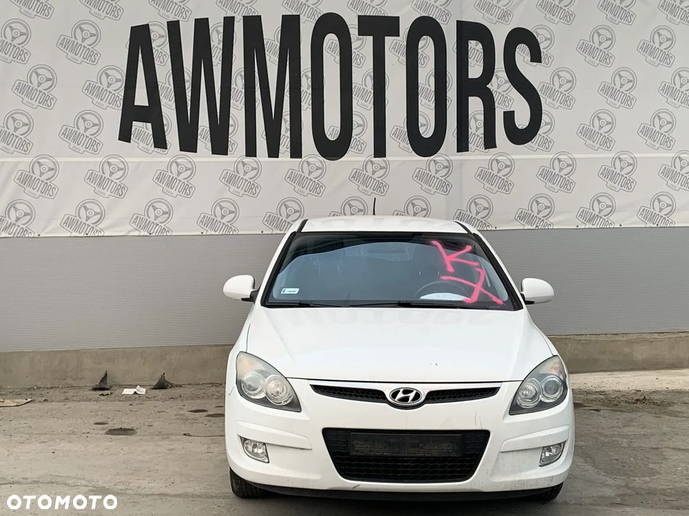 HYUNDAI I30 2009 *SAMOCHÓD NA CZĘŚCI* 3540 MASKA, LAMPA, DRZWI, LUSTERKO, ZDERZAK, GRILL, BŁOTNIK, KLAPA, BELKA, DESKA, FOTELE, KANAPA, ĆWIARTKA KIEROWNICA, TARCZE, ZACISKI, ZAWIESZENIE, KOMPLETNY PRZÓD, KOMPLETNY TYŁ, LICZNIK, ZEGARY, PRAWE LEWE PRZÓD TYŁ - 2