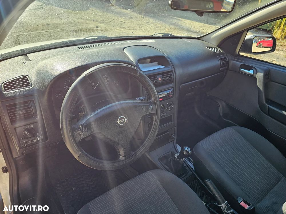 Opel Astra - 11