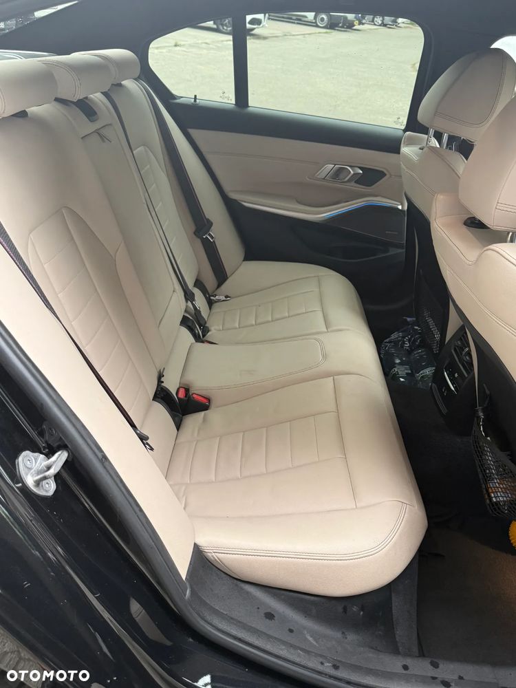 BMW Seria 3 330i xDrive M Sport sport - 9