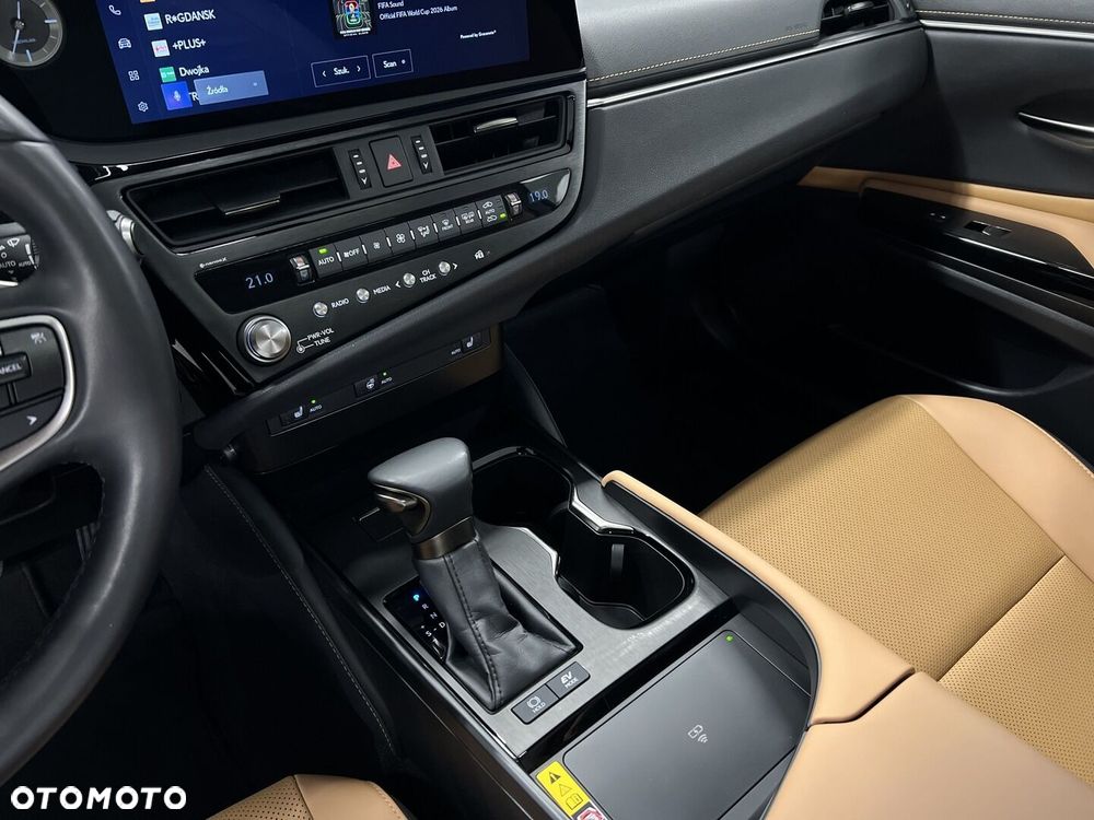 Lexus ES 300h Business Edition - 27