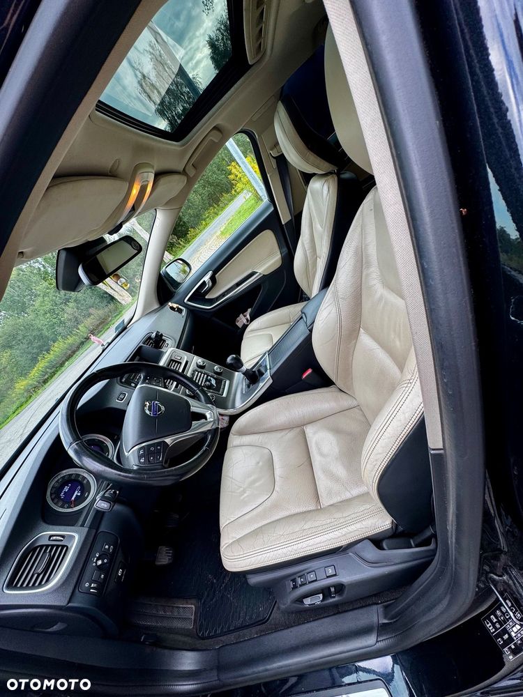 Volvo V60 D3 Summum - 15