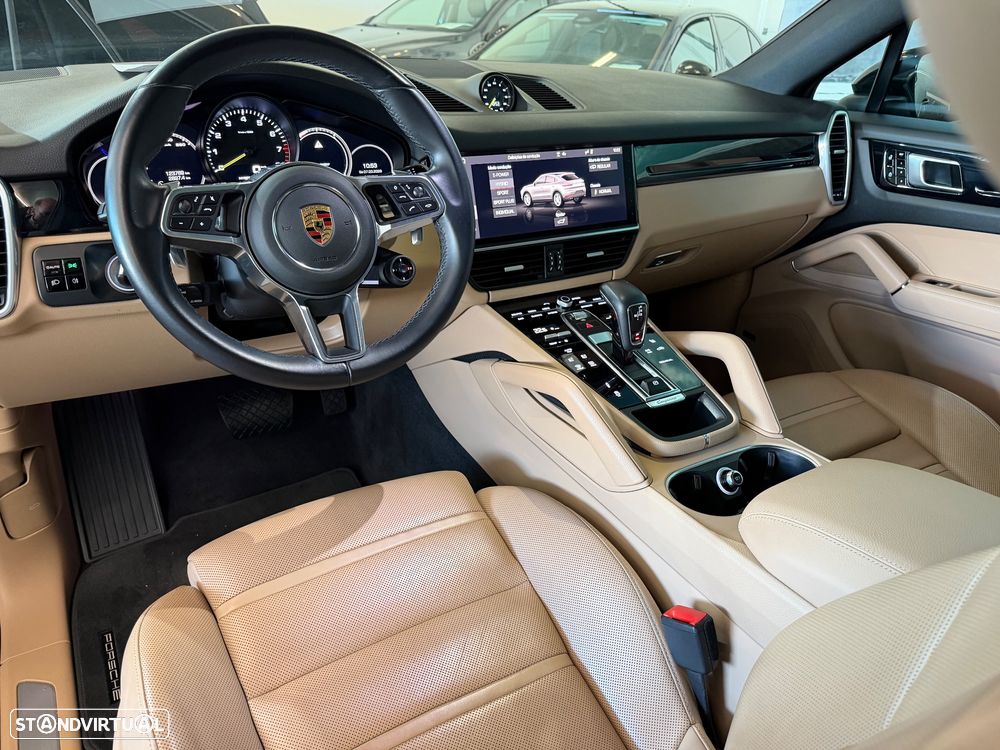 Porsche Cayenne Coupé E-Hybrid - 15