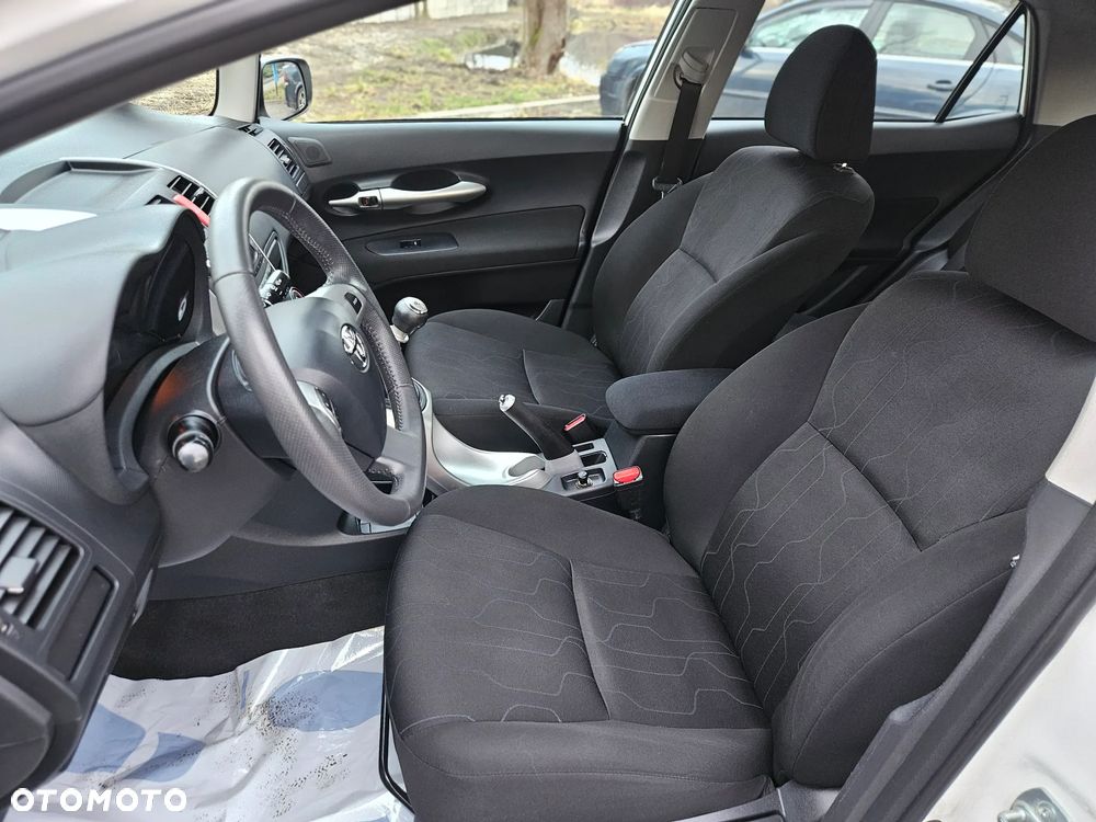 Toyota Auris 1.33 Dual-VVT-i START Edition - 14