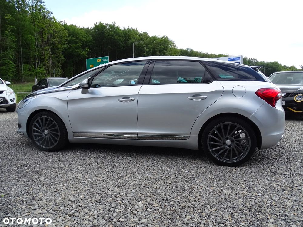 Citroën DS5 2.0 HDi SportChic - 4