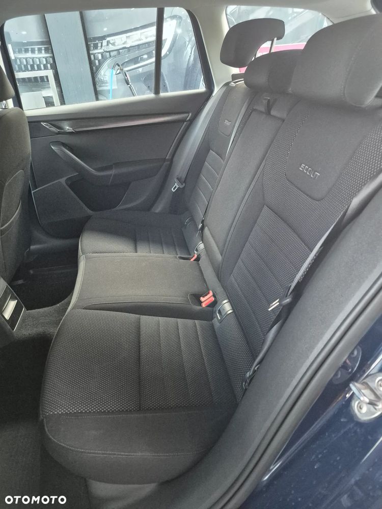 Skoda Octavia Scout 1.8 TSI 4x4 DSG - 7